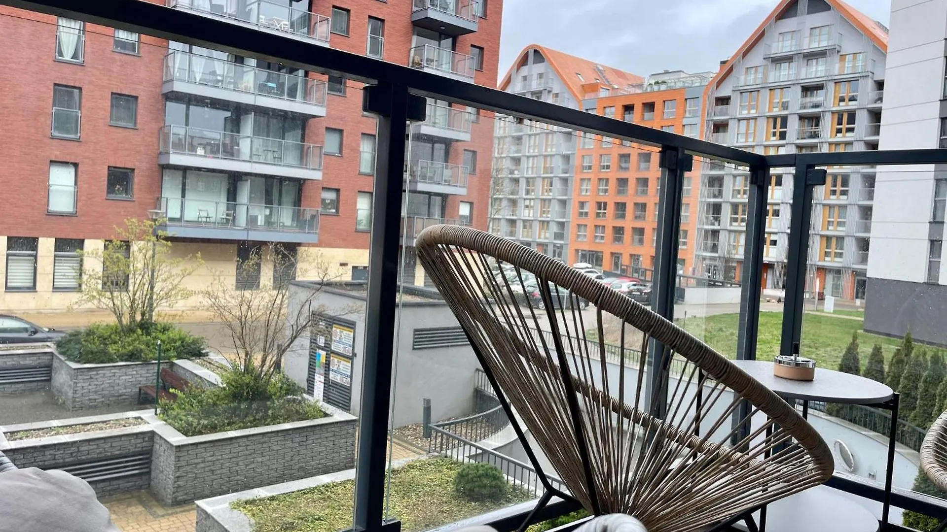 Island Modern Box Apartment Gdansk
