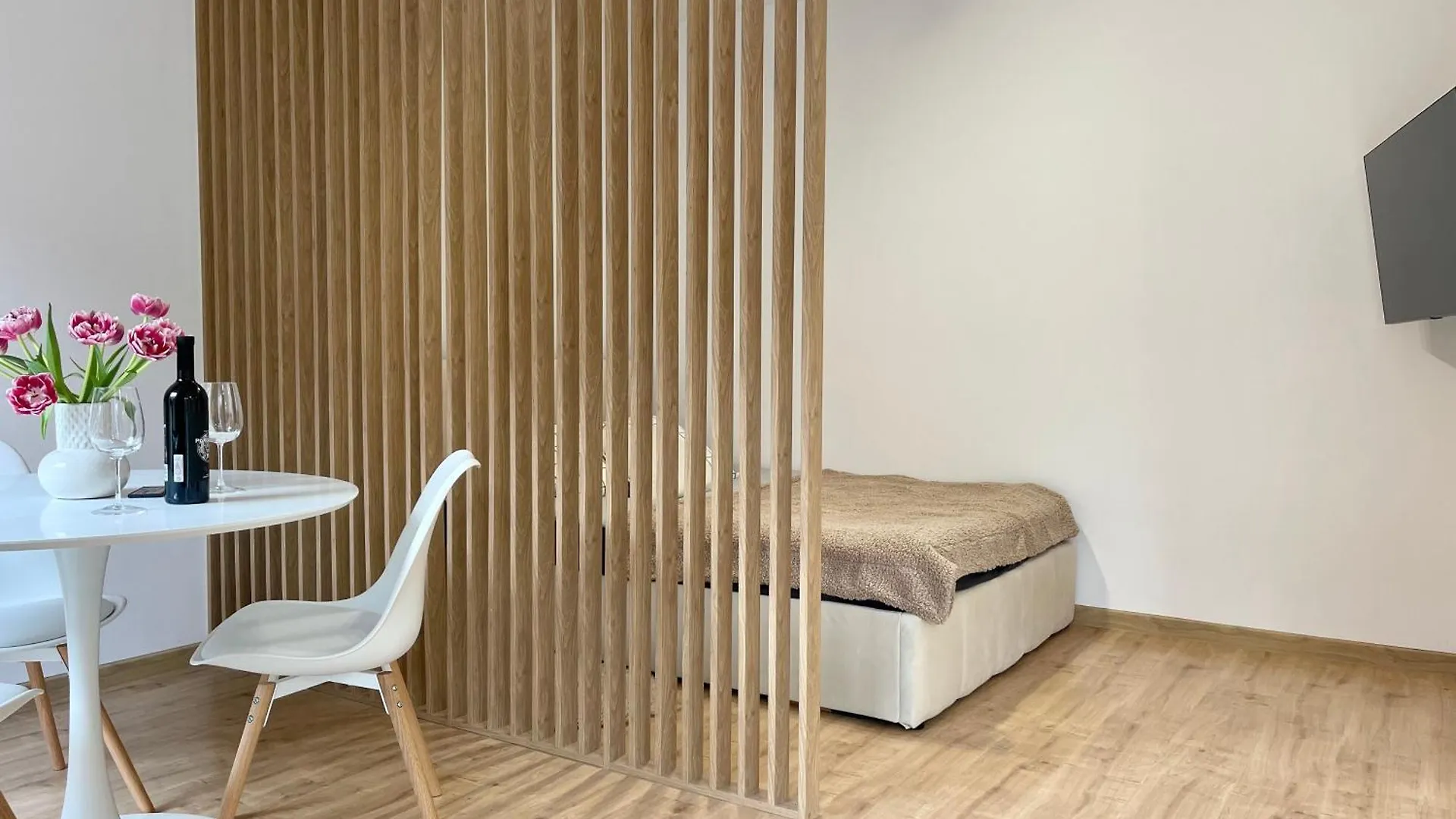 Island Modern Box Apartment Gdansk