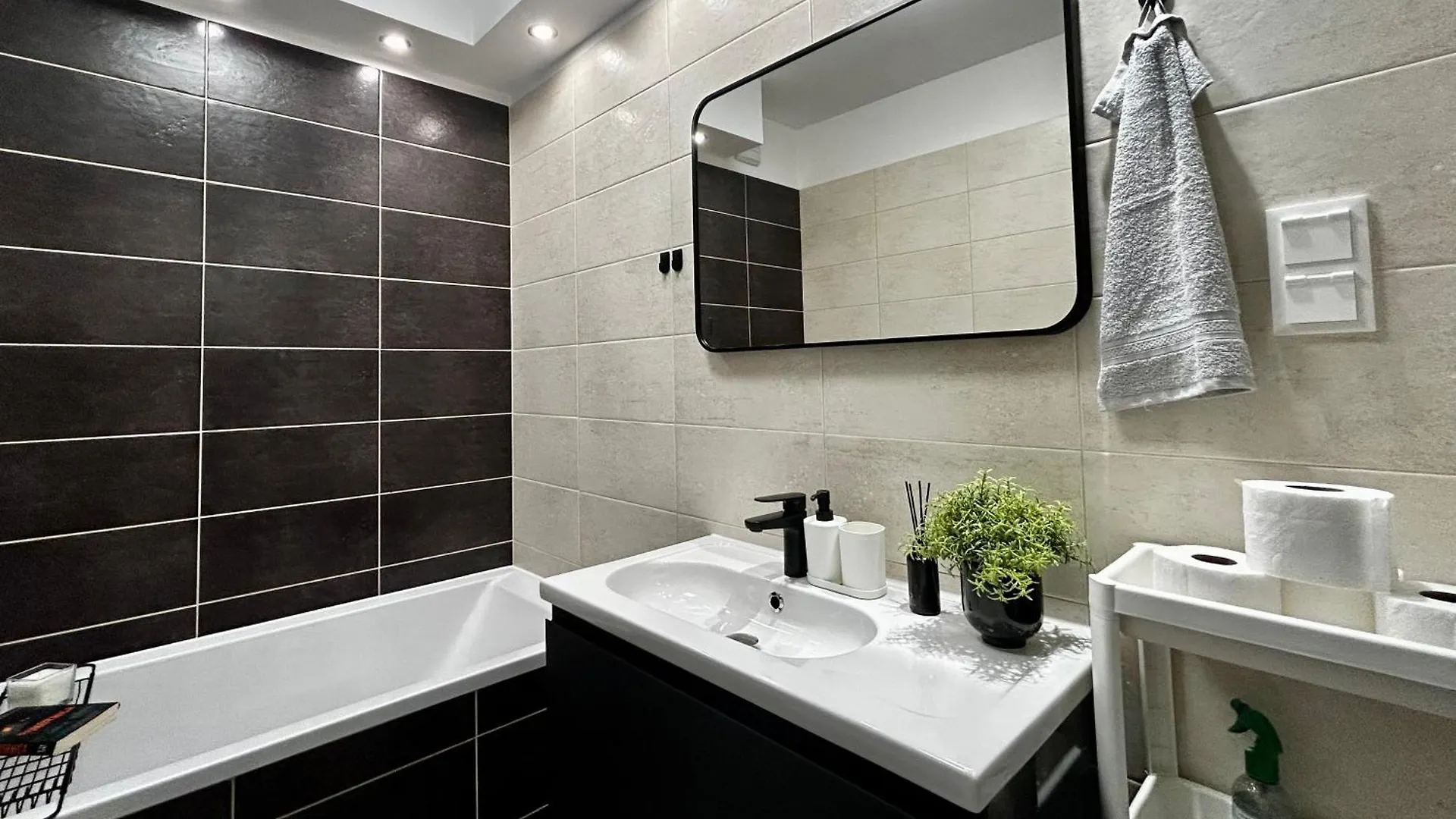 Island Modern Box Apartment Gdansk 0*,  Poland