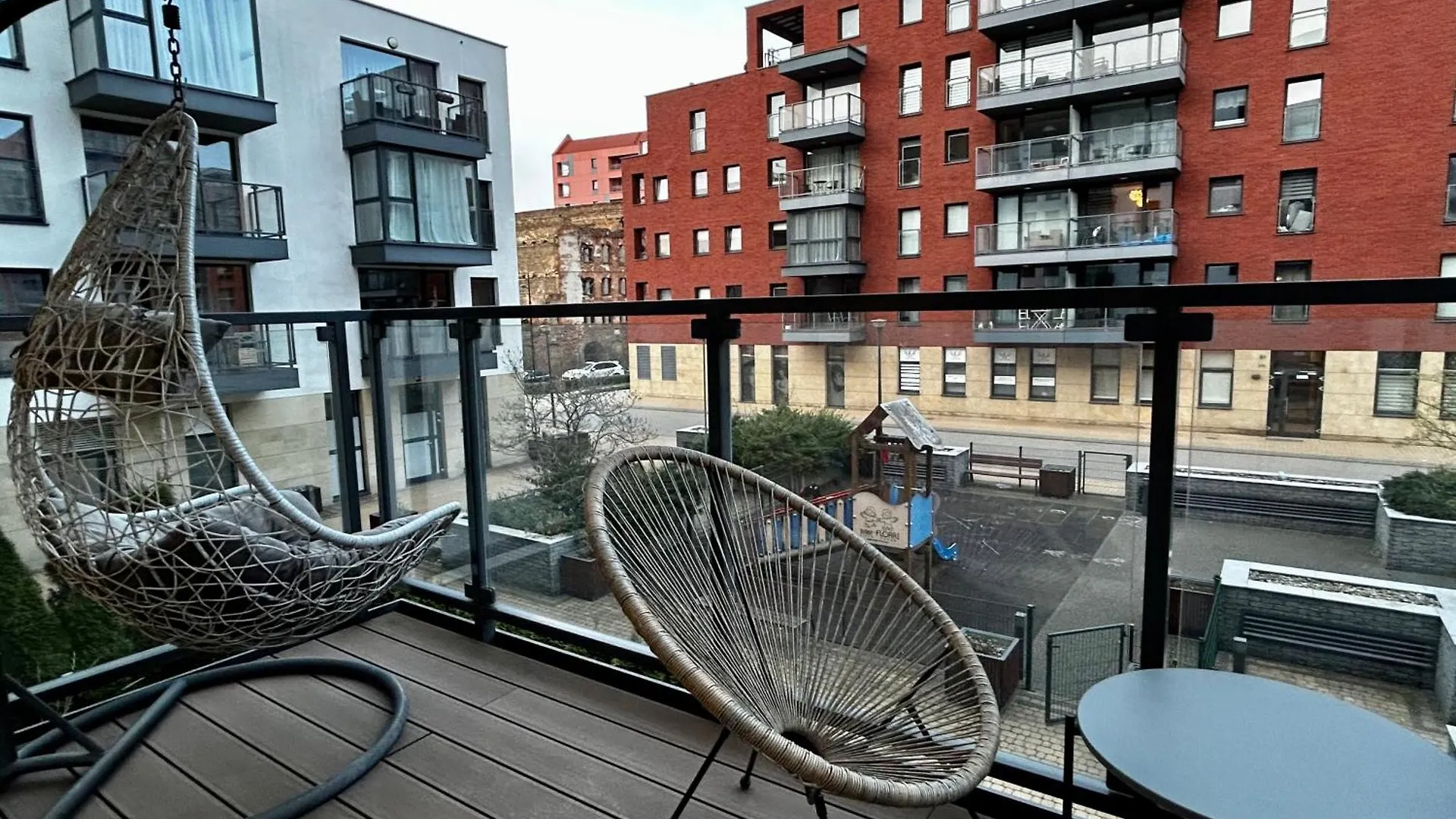 Island Modern Box Apartment Gdansk